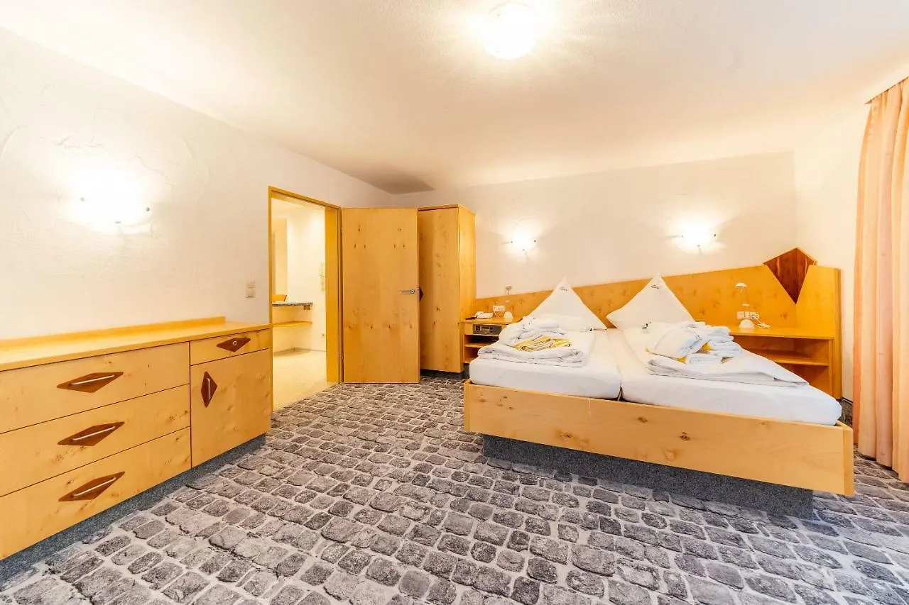 ***  Hotel Alpenhof バート・ヴェリスホーフェン ドイツ